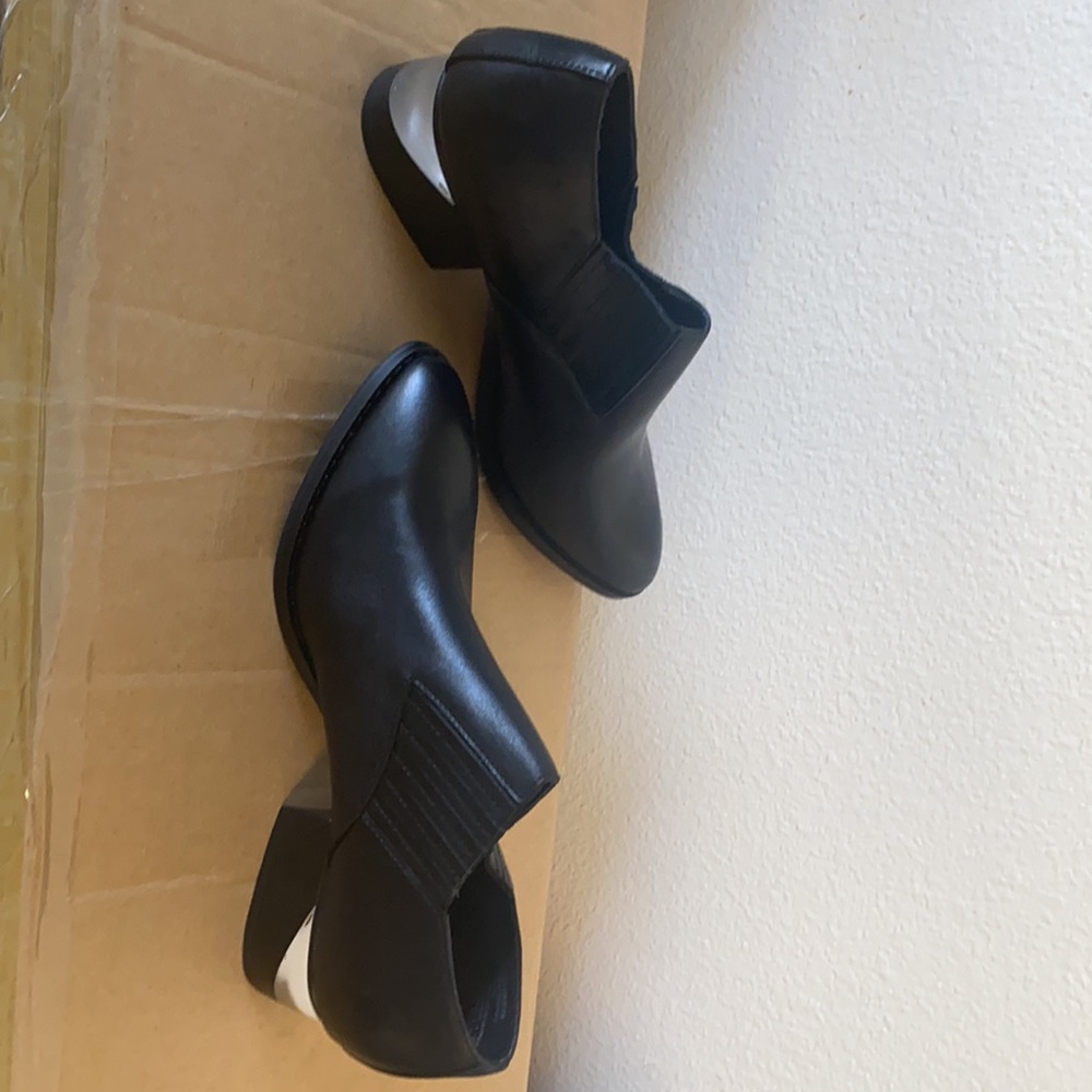 Steve Madden Black Leather Lucite Bootie size 6.5